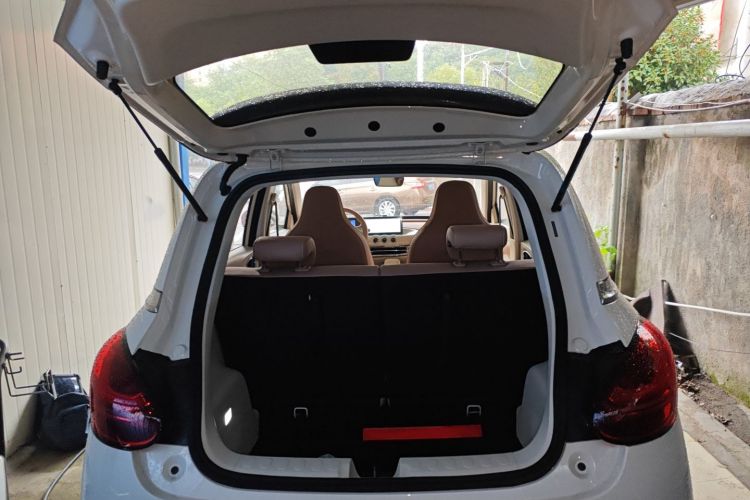 五菱汽车 五菱缤果 2025款 333km 悦享款机舱底盘23