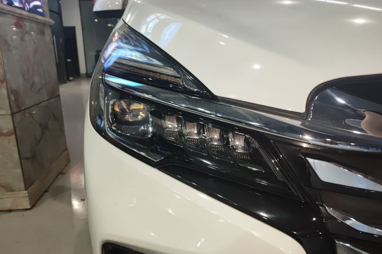 别克GL8 2023款 陆上公务舱 智享型车身外观8