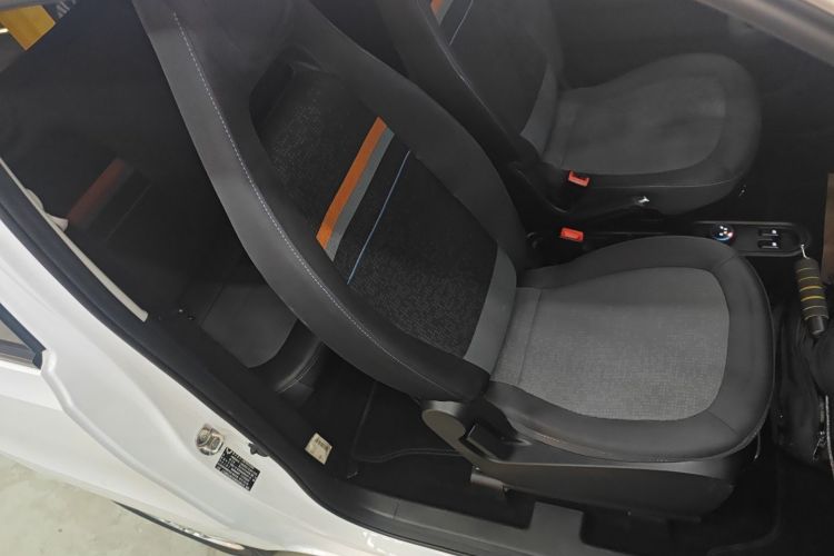 五菱汽车 宏光MINIEV 2020款 自在款 磷酸铁锂局部细节41