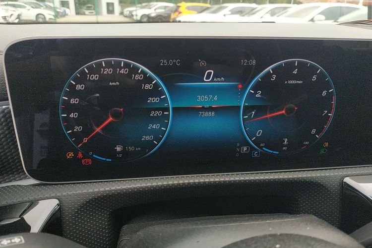 奔驰A级 2019款 A 200 L 运动轿车中控内饰14