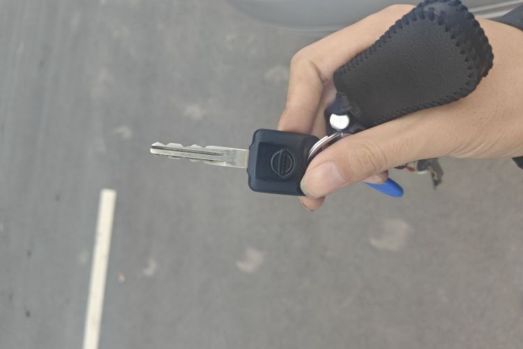 日产 轩逸 2012款 经典 1.6XE 自动舒适版中控内饰7001