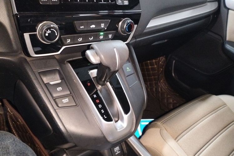 本田CR-V 2017款 240TURBO CVT两驱舒适版中控内饰18