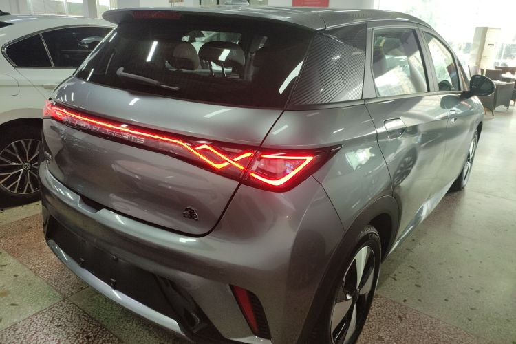 比亚迪 海豚 2023款 420km 时尚版车身外观7