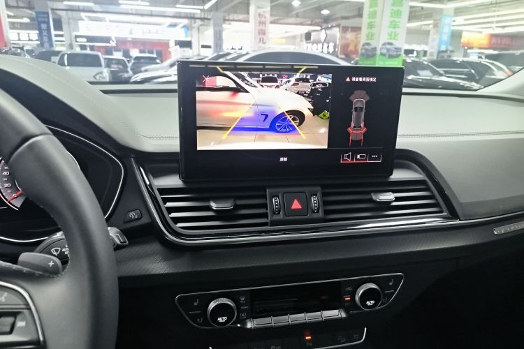 奥迪Q5L 2022款 40T 时尚动感型局部细节16