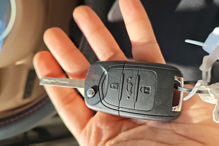 五菱汽车 宏光MINIEV 2025款 四门版 进阶款中控内饰11