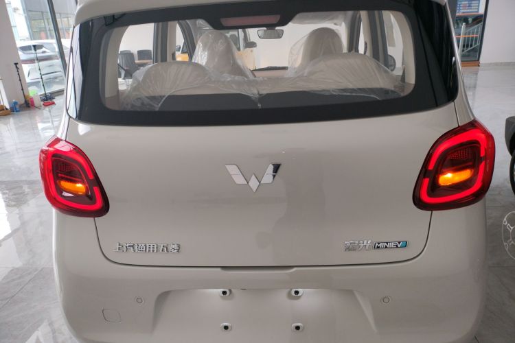 五菱汽车 宏光MINIEV 2025款 四门版 进阶款车身外观6