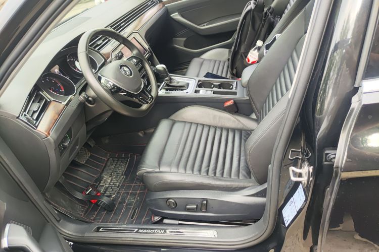 大众 迈腾 2019款 330TSI DSG 豪华型 国VI局部细节19