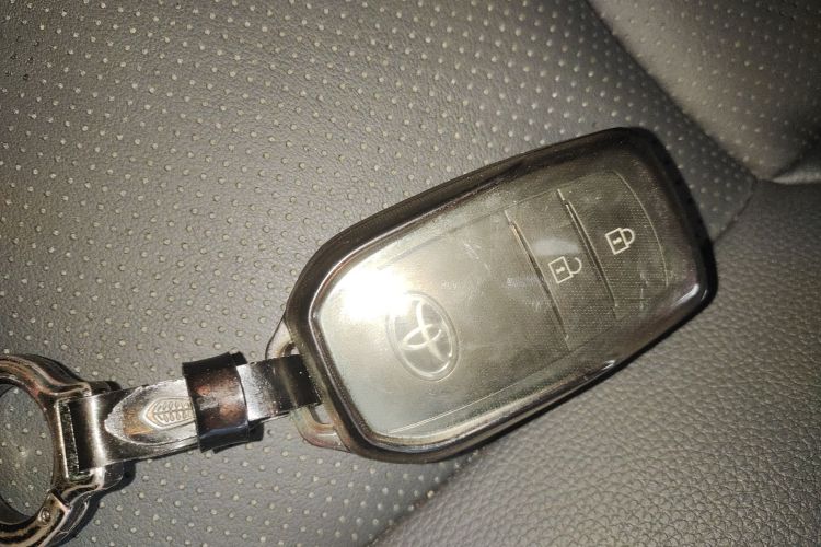 丰田 锋兰达 2022款 2.0L CVT豪华版中控内饰11