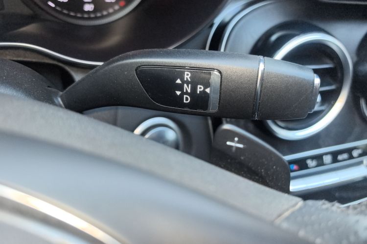 奔驰C级 2017款 改款 C 180 L 时尚型运动版局部细节18