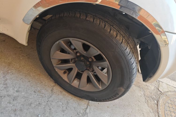 铃木 吉姆尼 2015款 1.3 MT JLX车身外观10