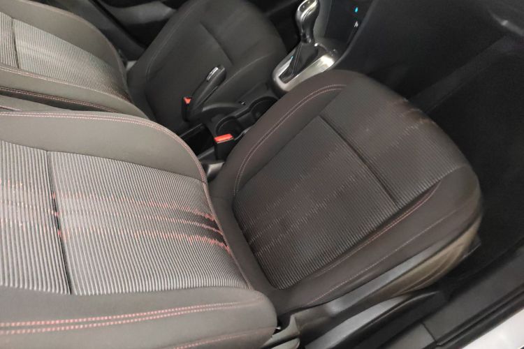 别克 昂科拉 2015款 1.4T 自动两驱都市精英型局部细节41