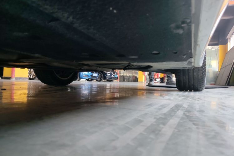 宝马5系 2018款 528Li 上市特别版局部细节9002