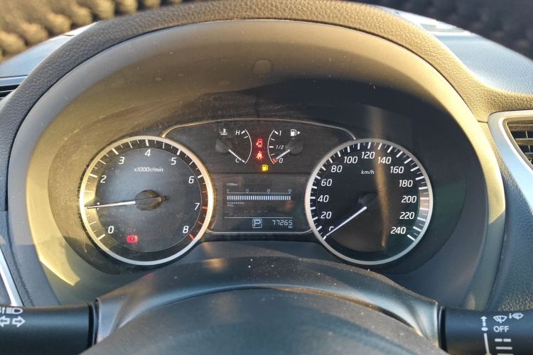 日产 轩逸 2019款 1.6XV CVT智联尊享版 国VI中控内饰14