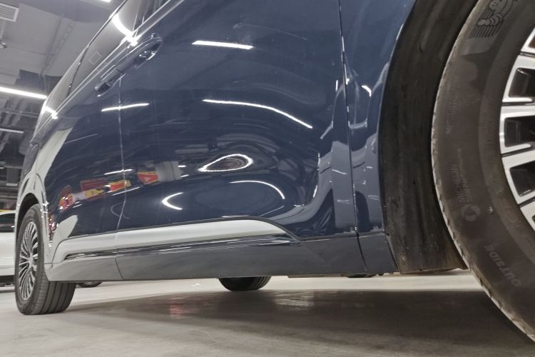 腾势D9 2024款 DM-i 980 四驱旗舰型局部细节9001