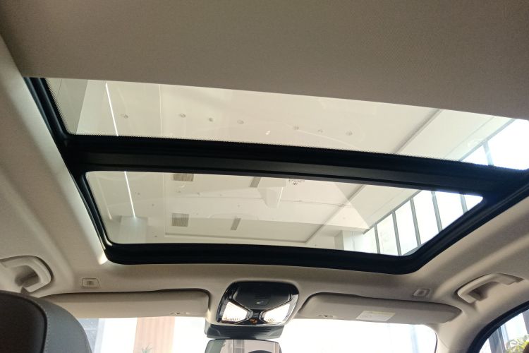 宝马X5 2023款 xDrive 30Li 尊享型M运动套装中控内饰22