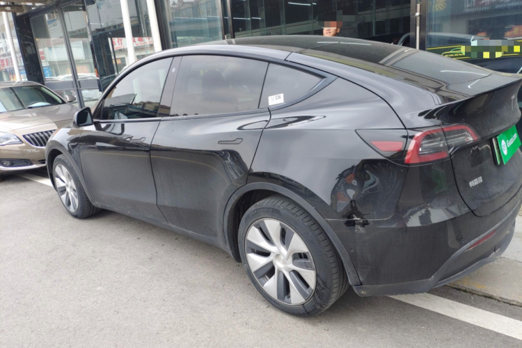 特斯拉 Model Y 2022款 长续航全轮驱动版车身外观6003