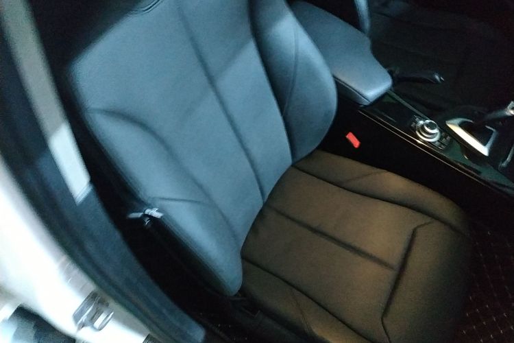 宝马3系 2016款 320Li 时尚型局部细节41