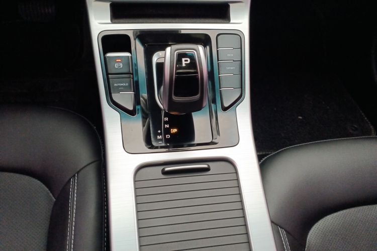 吉利汽车 帝豪GL 2019款 1.5T DCT精英智享型中控内饰18