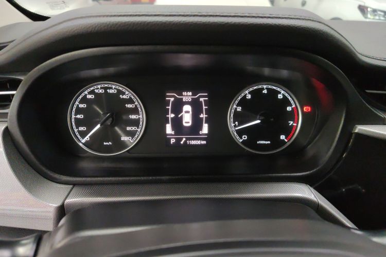 奇瑞 艾瑞泽5 2019款 改款PRO 1.5L CVT青春版 国VI中控内饰14