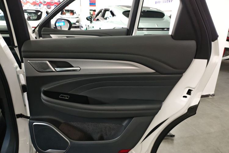 ARCFOX极狐 极狐 阿尔法T(ARCFOX αT) 2023款 480 森林版 175kW中控内饰45