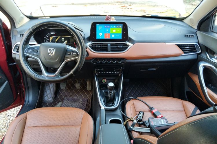 宝骏510 2017款 1.5L 手动豪华型中控内饰12