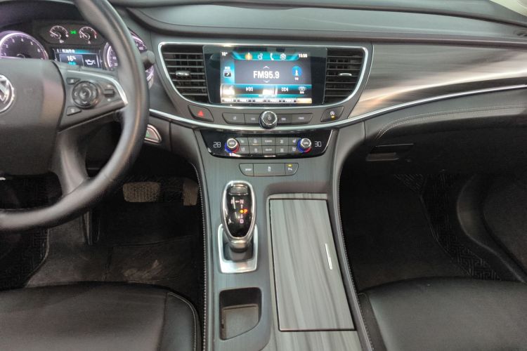 别克 君越 2018款 20T 精英型局部细节16