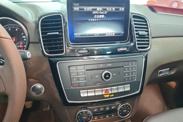 奔驰GLE 2018款 GLE 400 4MATIC 臻藏版中控内饰16