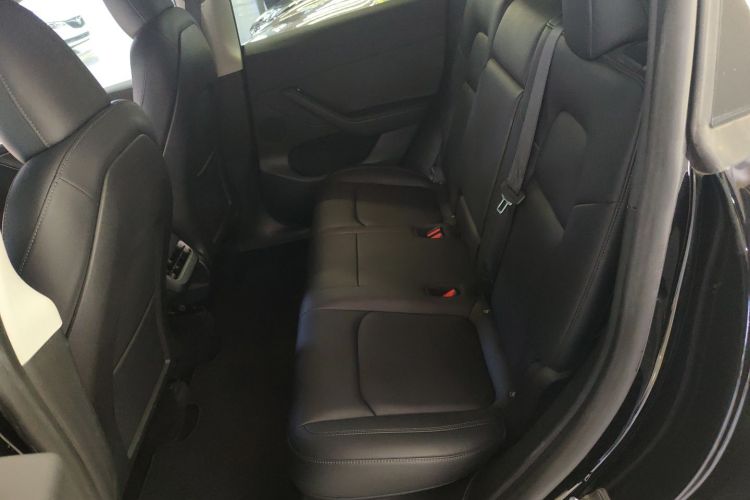 特斯拉 Model Y 2022款 后轮驱动版中控内饰7004