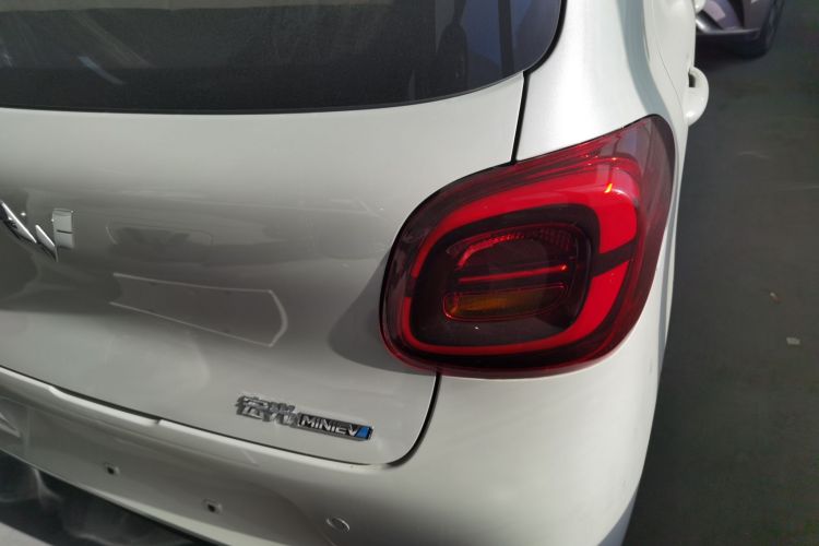 五菱汽车 宏光MINIEV 2025款 四门版 进阶款车身外观9