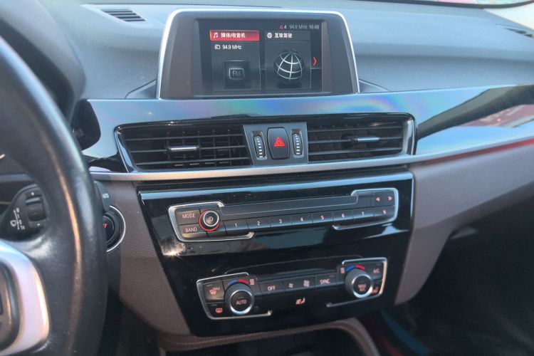 宝马X1 2018款 sDrive18Li 尊享型中控内饰16