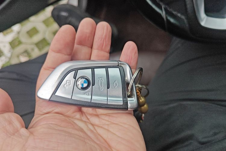 宝马5系 2018款 530Li 领先型 豪华套装中控内饰7001