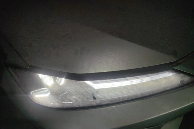 深蓝汽车 深蓝S07 2023款 200Max增程版车身外观8