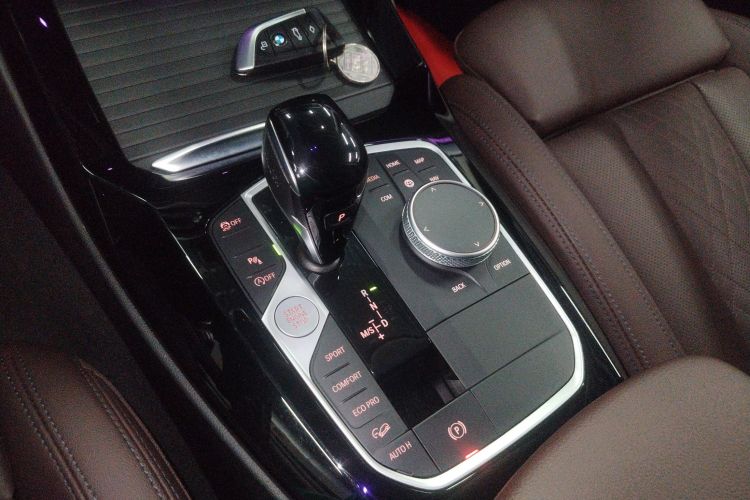 宝马X3 2022款 xDrive30i 领先型 M曜夜套装中控内饰18