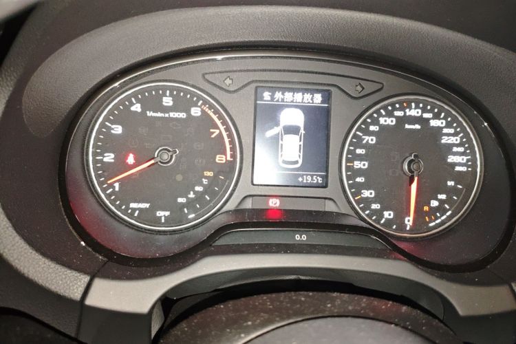 奥迪A3 2019款 Sportback 35 TFSI 进取型 国V局部细节14