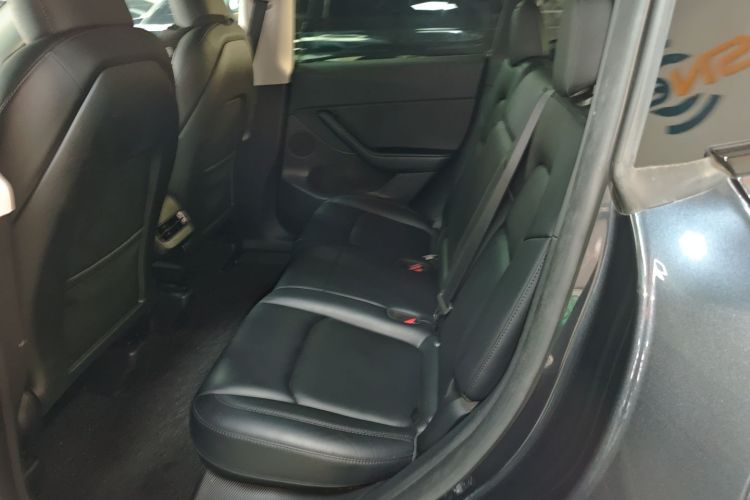 特斯拉 Model Y 2024款 后轮驱动版中控内饰21