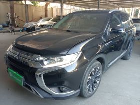 三菱 欧蓝德 2020款 2.0L 两驱畅享版 5座