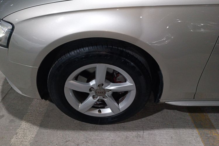 奥迪A4L 2015款 35 TFSI 自动标准型车身外观6007