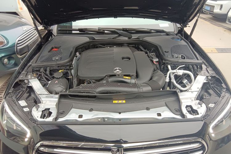 奔驰E级 2021款 E 300 L 运动豪华型局部细节24