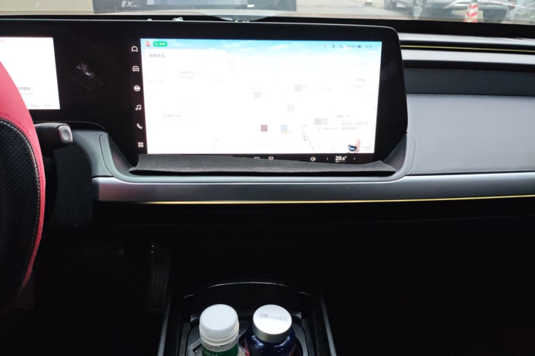 小鹏P7 2022款 670N+局部细节16