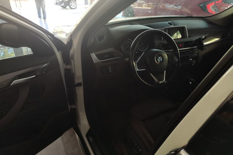 宝马X1 2018款 xDrive20Li 尊享型中控内饰20