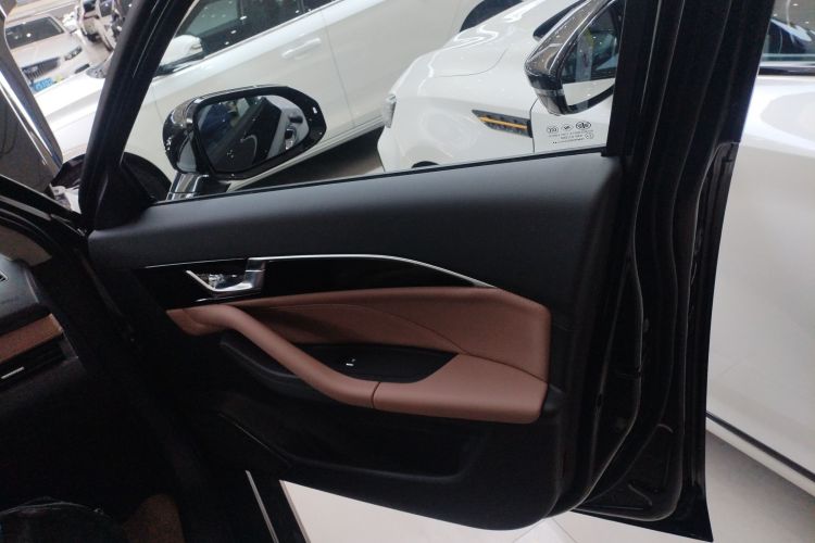 奔腾B70 2024款 龙腾版 1.5T 领创型中控内饰42