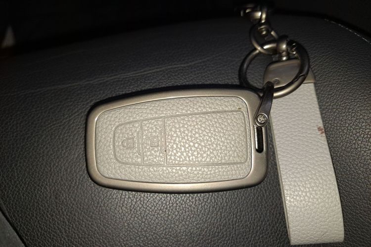 丰田 奕泽IZOA 2018款 2.0L 奕驰版 国VI中控内饰11