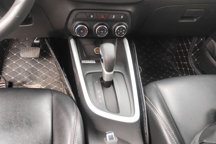 雪佛兰 科沃兹 2020款 325T 自动欣悦版局部细节18