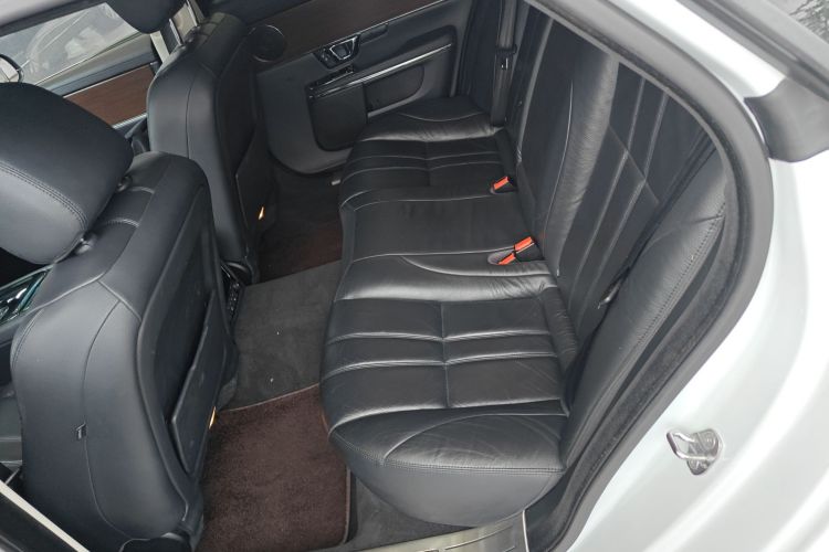 捷豹XJ 2016款 XJL 3.0 SC 两驱典雅商务版中控内饰7004