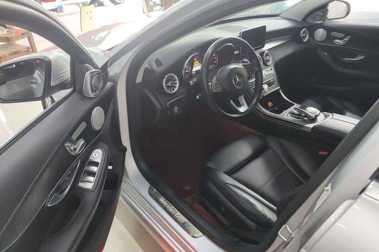 奔驰C级 2018款 C 200 L 运动版中控内饰20