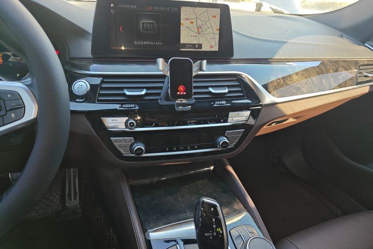 宝马5系 2018款 525Li M运动套装中控内饰16