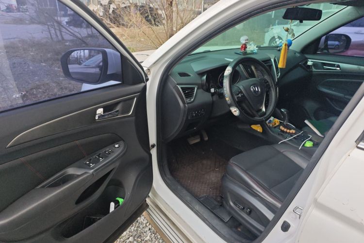 长安CS75 2014款 1.8T 自动尊贵型 国IV中控内饰20