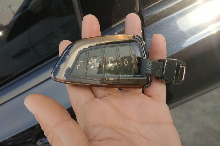 宝马i3 2022款 eDrive 35 L中控内饰11