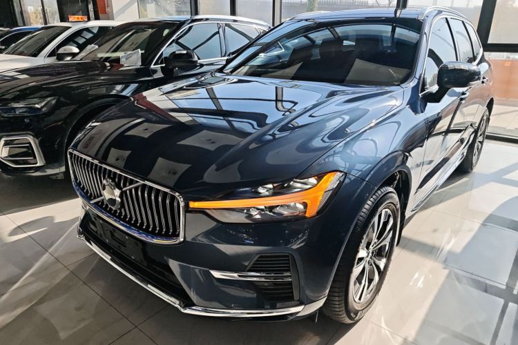 沃尔沃XC60 2023款 B5 四驱智逸豪华版车身外观1
