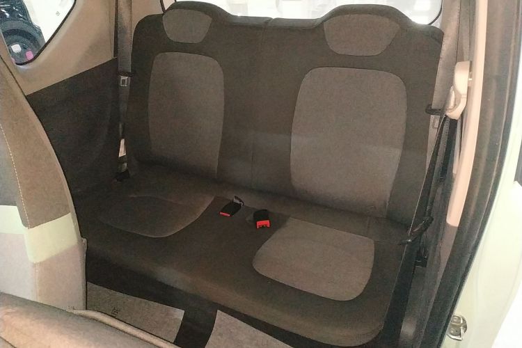 五菱汽车 宏光MINIEV 2021款 马卡龙臻享款 磷酸铁锂中控内饰21